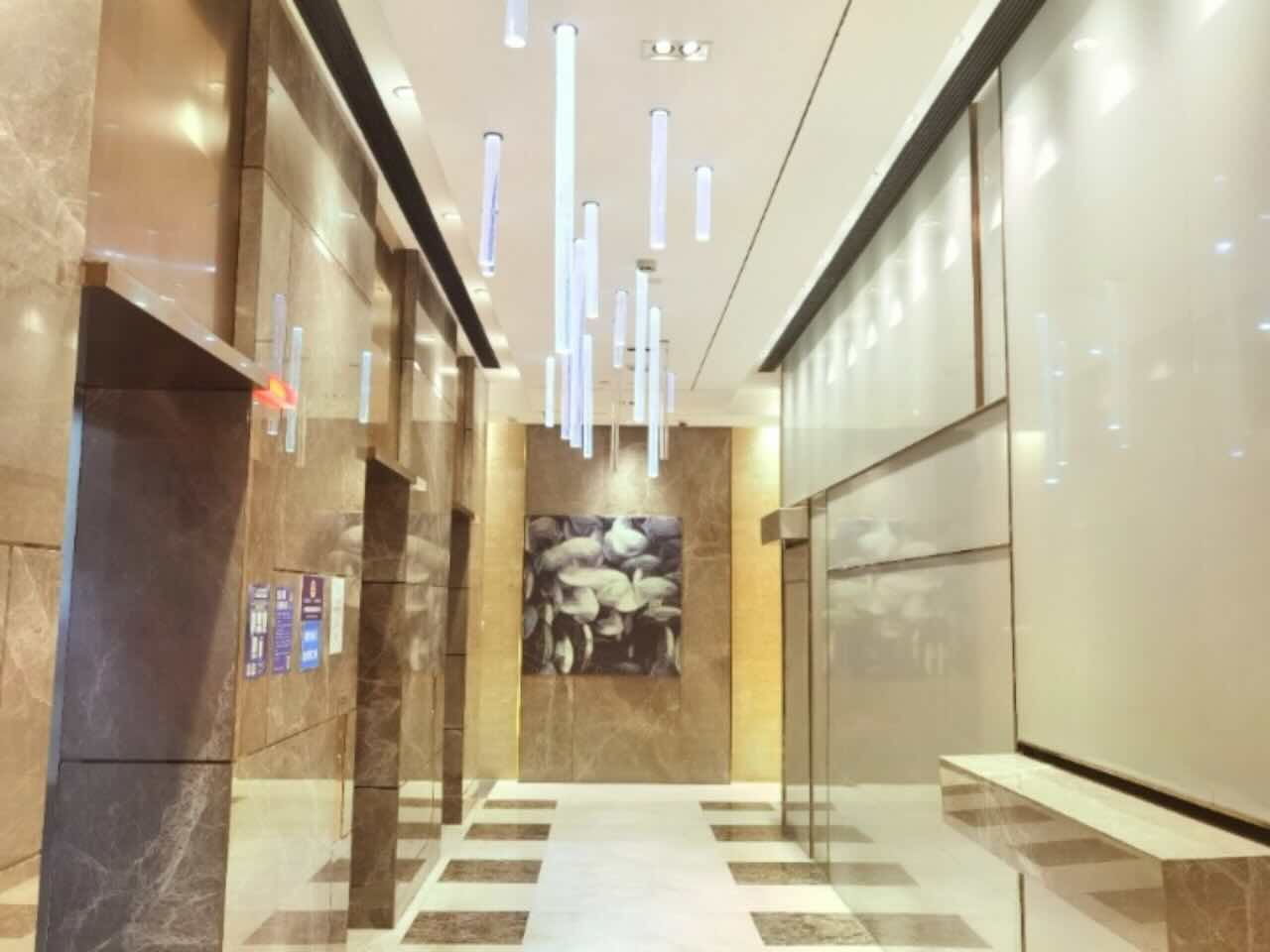 堡尼中心