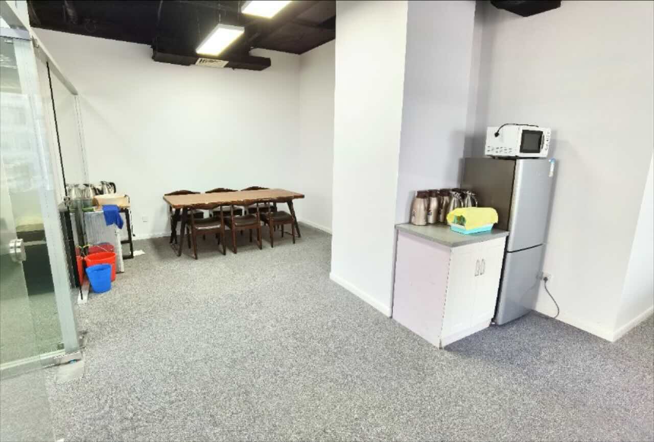 堡尼中心新静安（闸北） 堡尼中心 278平米 精装修