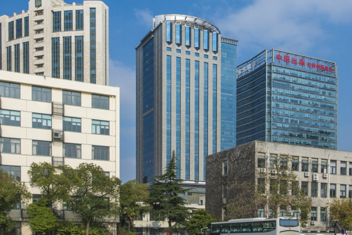 上海东方世纪大厦物业费多少钱（20元/平米·月）