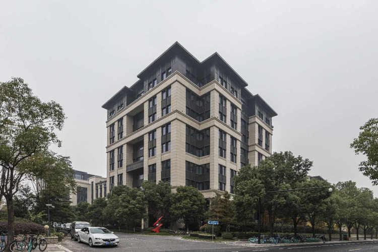上海中关村虹桥创新中心地址（长宁区通协路558号）