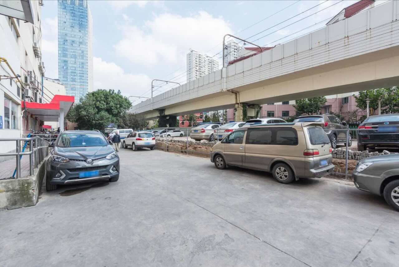 绿洲广场