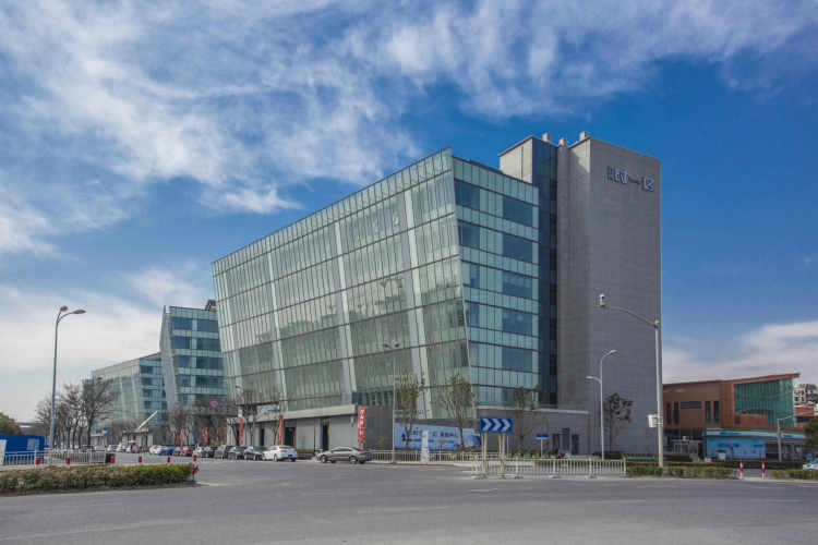 上海万科时一区写字楼是哪个物业公司，物业费怎么收？