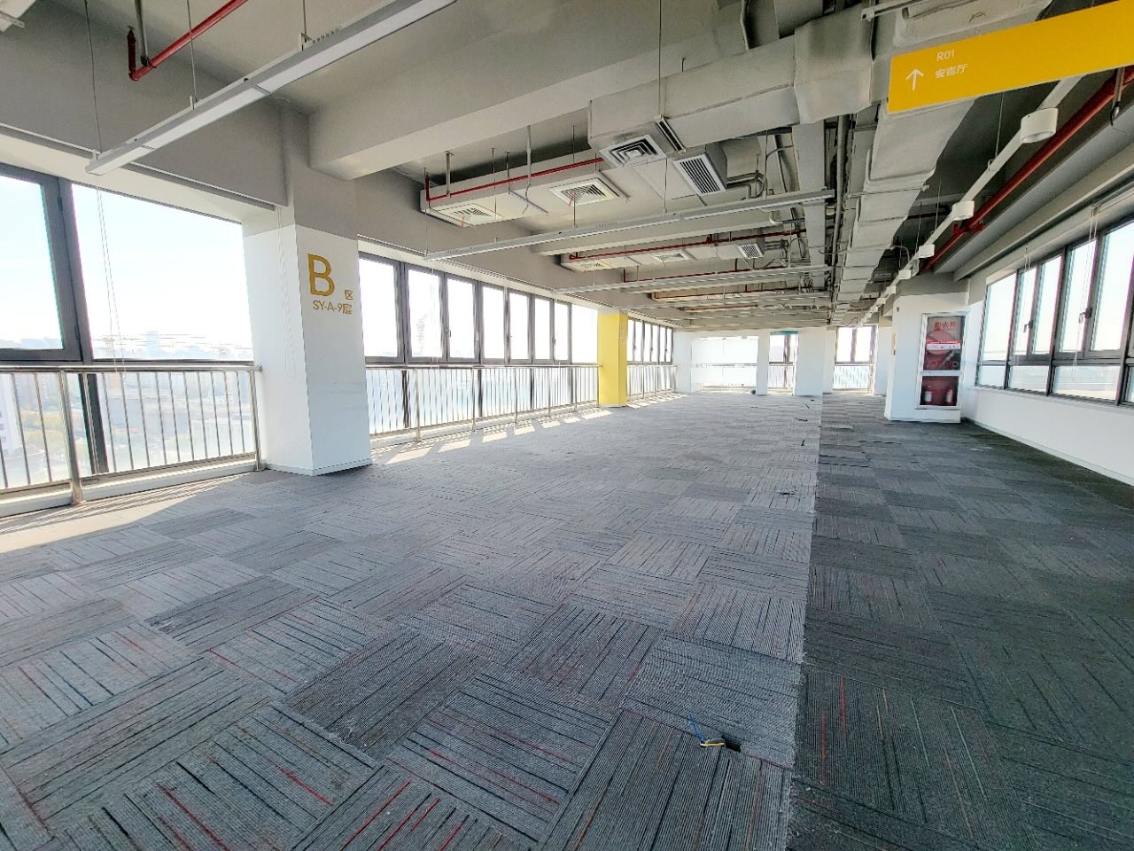 德必申亚时代广场980平米办公室出租_3.50元/m²/天