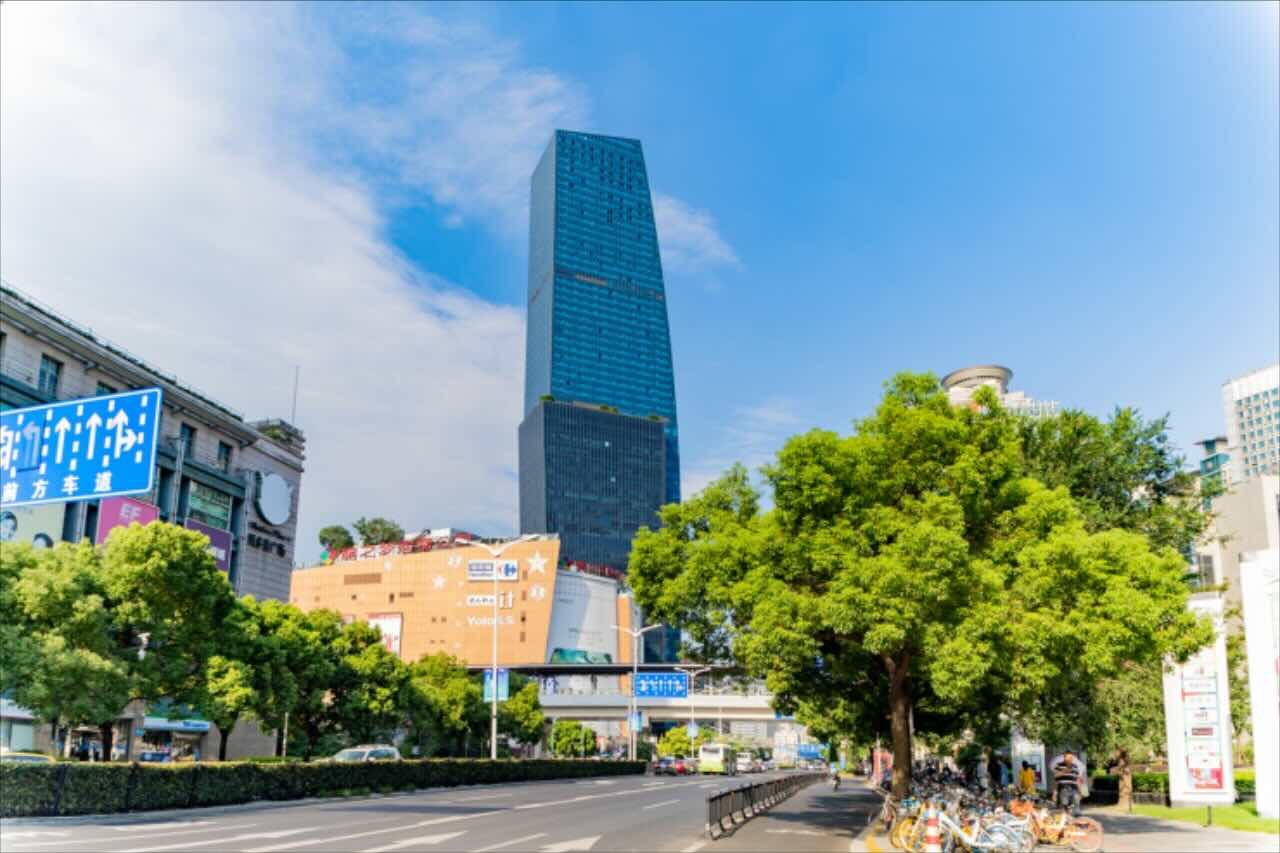 云端办公的理想地（上海长宁龙之梦写字楼）