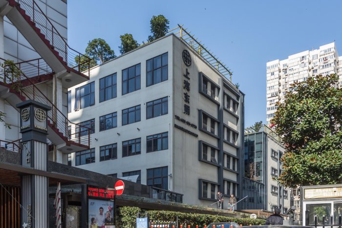 上海东朔四季创意产业园写字楼是哪个物业公司，物业费怎么收？