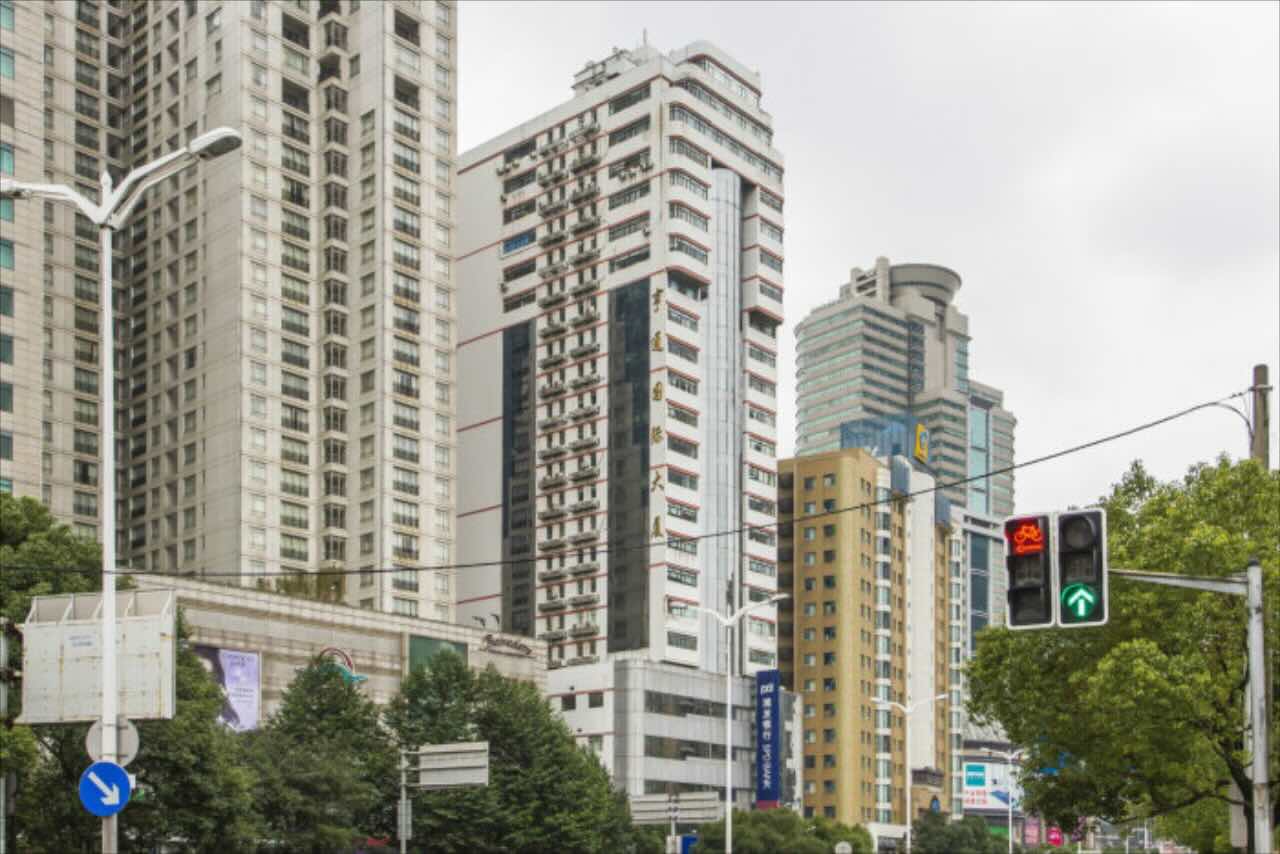 上海亨通国际大厦写字楼是哪个物业公司，物业费怎么收？