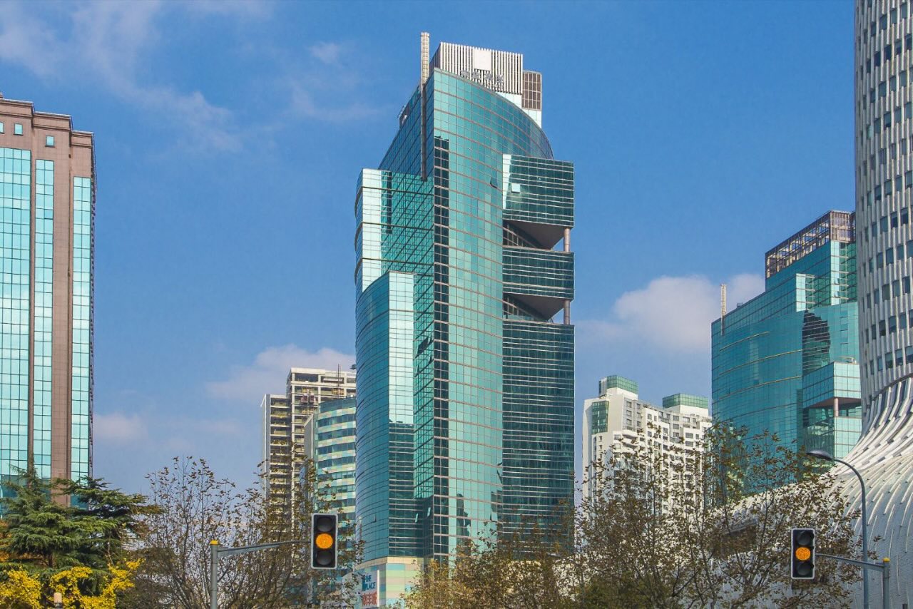 探索都市瑰宝：虹桥南丰城写字楼