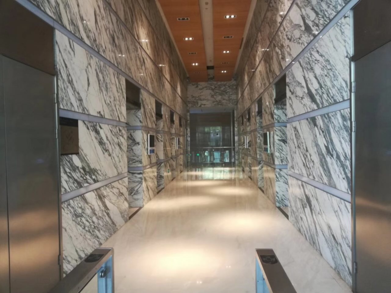 绿地海外滩中心
