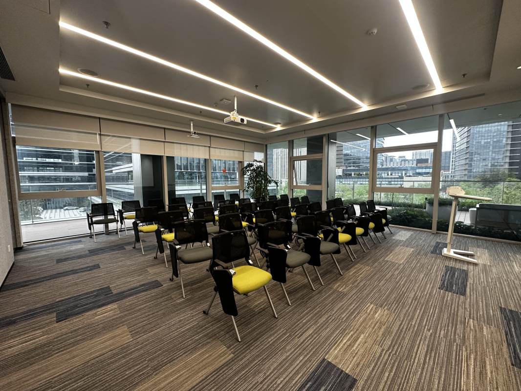 坤阳科创园500平米办公室出租_3.10元/m&sup2;/天