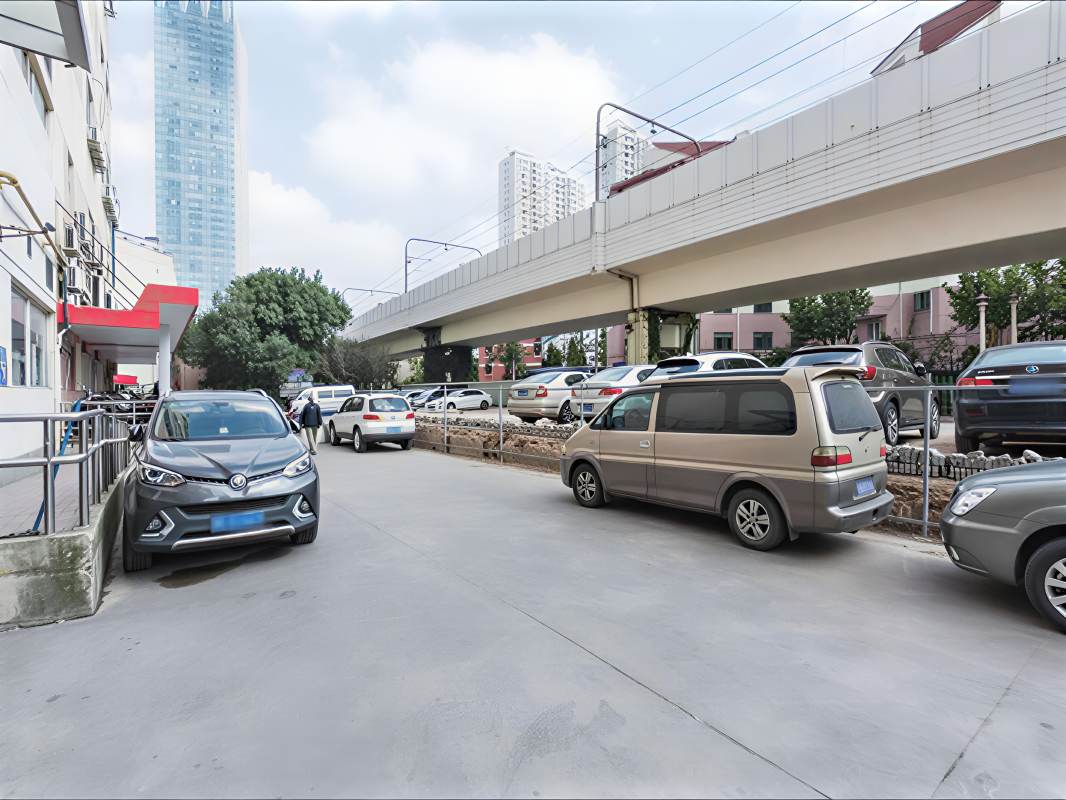 绿洲广场