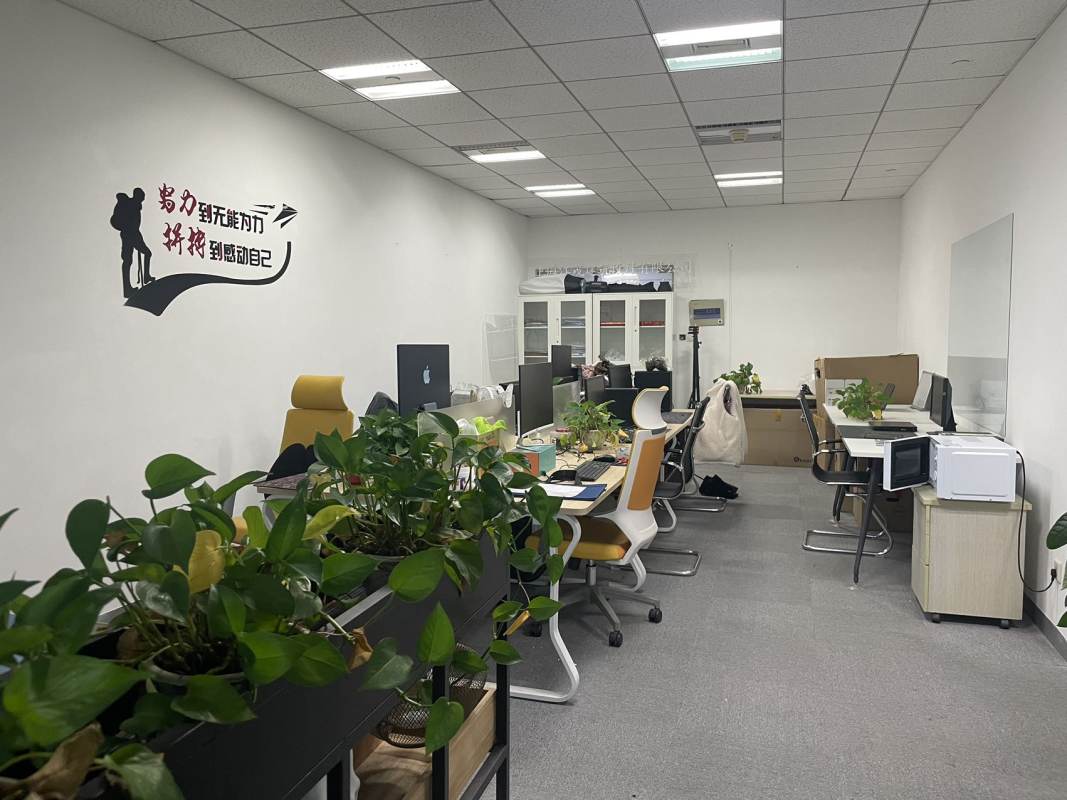 北外滩金茂中心（央企楼盘）100平米办公室出租_3.50元/m&sup2;/天