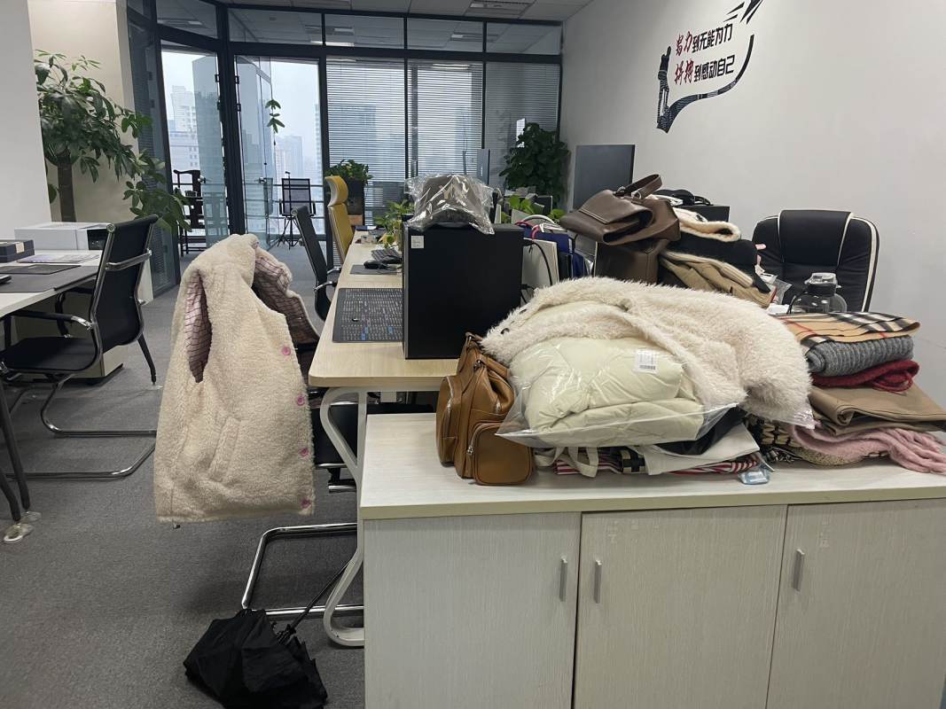 北外滩金茂中心（央企楼盘）虹口 北外滩金茂中心（央企楼盘） 100平米 中等装修