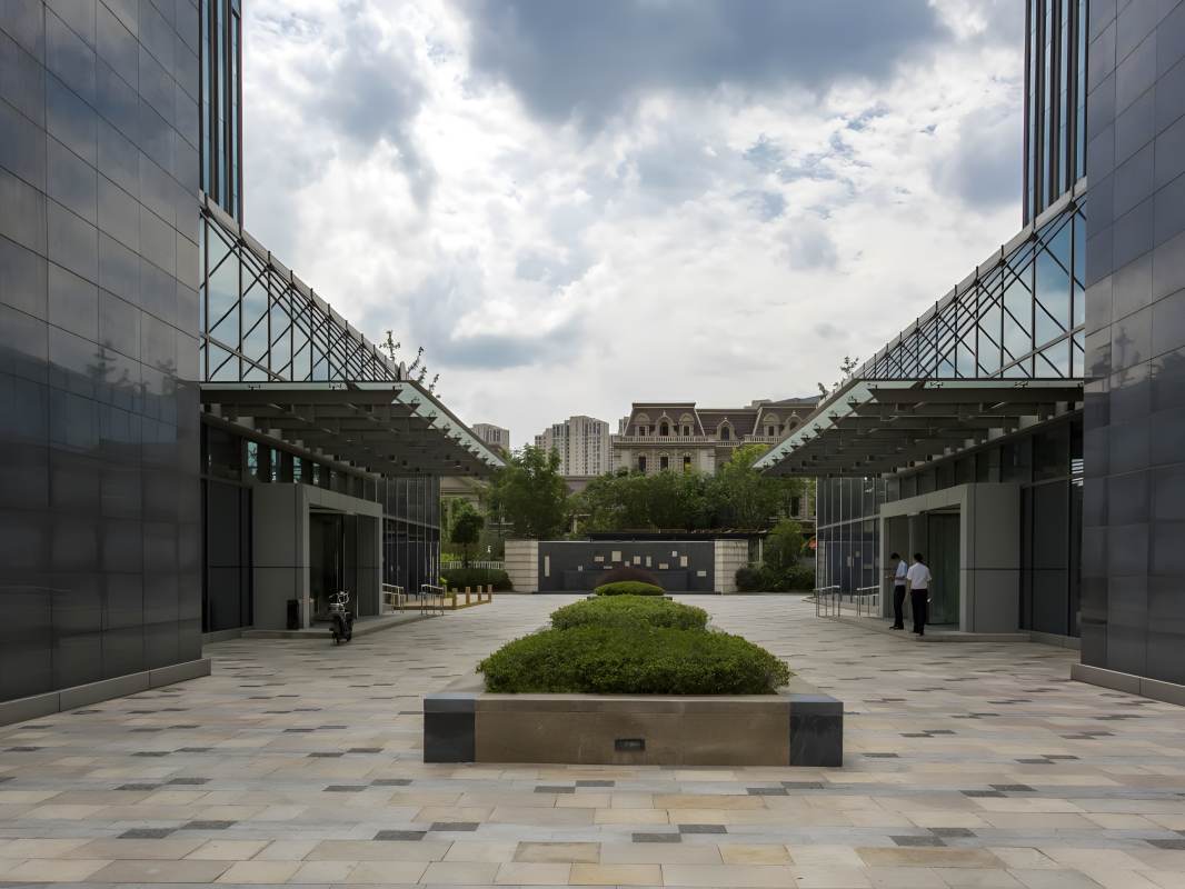建工汇豪商务广场（国企楼盘）
